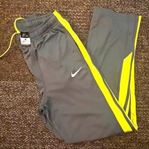 Nike boys large sweatpants
